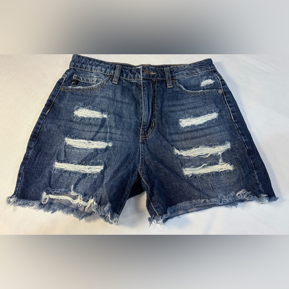 Kancan Shorts Size 7/27 Denim Jean Shorts Distress 4.5”Raw Hem High Rise Estilo